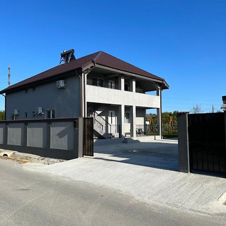 Vila Palade Corbu  Luaran gambar