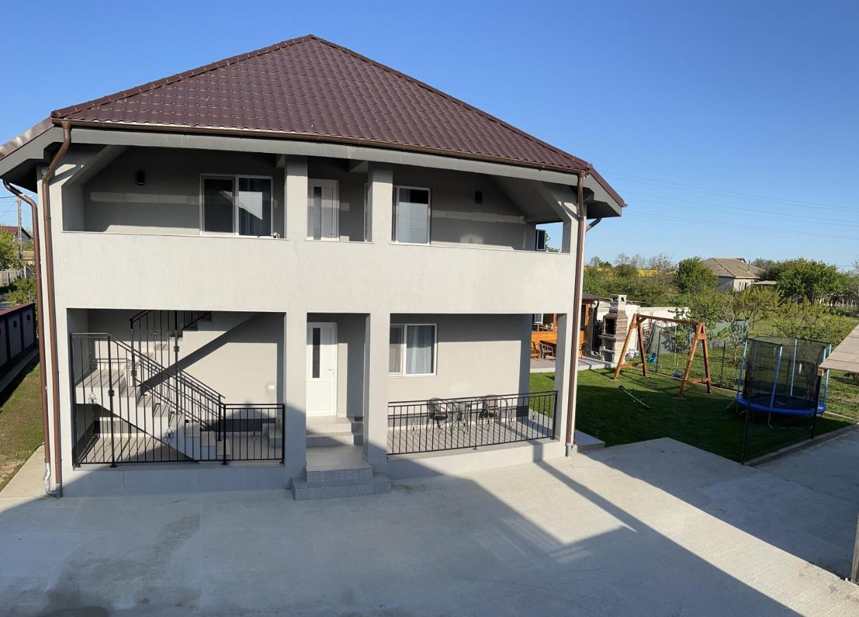 Vila Palade Corbu  Luaran gambar