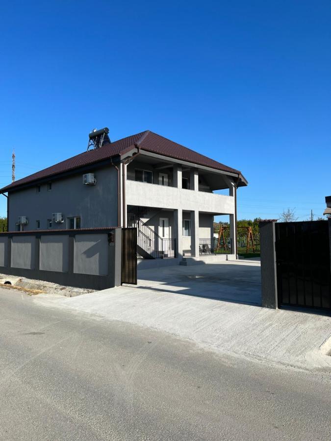 Vila Palade Corbu  Luaran gambar